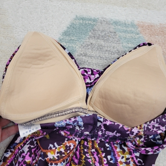 Lands’ End Ruched Paisley 1 Piece Slimming Swimsuit Purple 8 - Picture 7 of 7